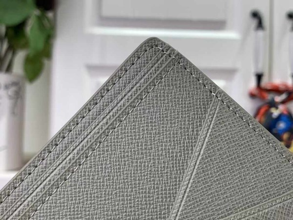 루이비통 2024 M11547 멀티플 월릿 지갑 반지갑 그린 그라디언트 컬러