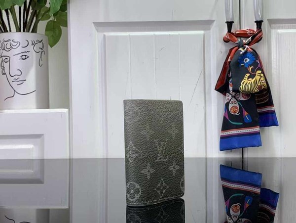 루이비통 2024 M11548 포켓 오거나이저 지갑 카드지갑 그라디언트 그린컬러