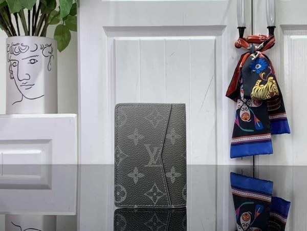 루이비통 2024 M11548 포켓 오거나이저 지갑 카드지갑 그라디언트 그린컬러