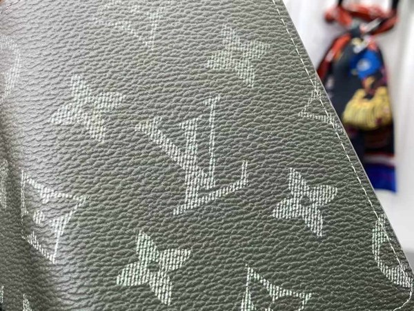 루이비통 2024 M11548 포켓 오거나이저 지갑 카드지갑 그라디언트 그린컬러