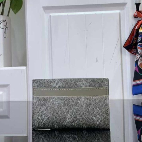 루이비통 2024 M11550 더블 카드 홀더 카드 지갑 그라디언트 그린컬러