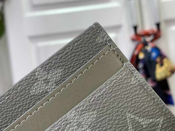 루이비통 2024 M11550 더블 카드 홀더 카드 지갑 그라디언트 그린컬러