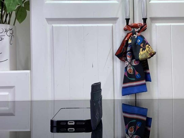 루이비통 2024 M11550 더블 카드 홀더 카드 지갑