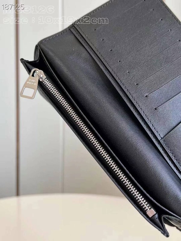 루이비통 2024 M83126 브라짜 월릿 지갑 장지갑