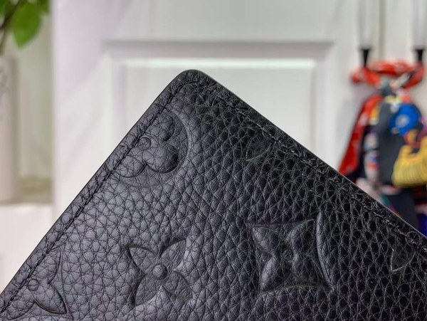 루이비통 2024 M82072 모노그램 멀티플 반지갑 지갑