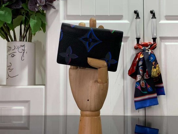 루이비통 2023 M82372 포켓 오거나이저 지갑