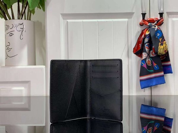 루이비통 2023 M82372 포켓 오거나이저 지갑