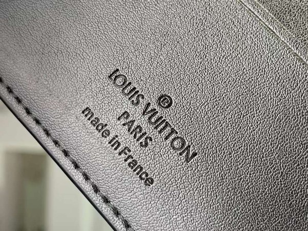 루이비통 2023 멀티플 월릿 반지갑 지갑 M82297