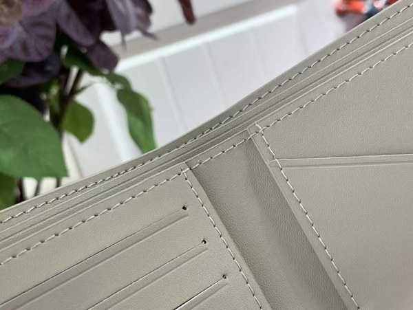 루이비통 2023 M82274 멀티플 월릿 세이지 반지갑 지갑