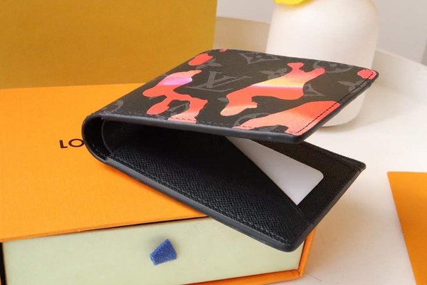 루이비통 2023 모노그램 카모플라쥬M81750Multiple 반지갑 지갑