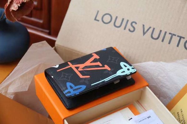 루이비통 2022 Brazza M81817 Monogram 오거나이저 지갑