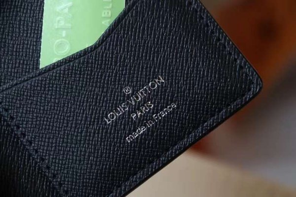 루이비통 2022 Brazza M81817 Monogram 오거나이저 지갑