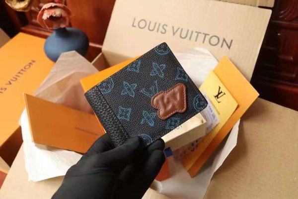 루이비통 2022 Brazza  Monogram 슬랜더 반지갑 지갑