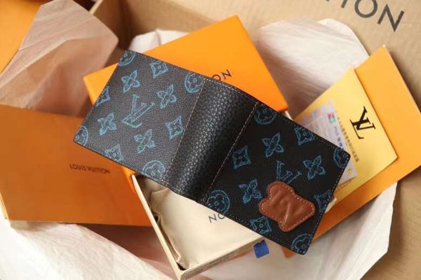 루이비통 2022 Brazza  Monogram 슬랜더 반지갑 지갑