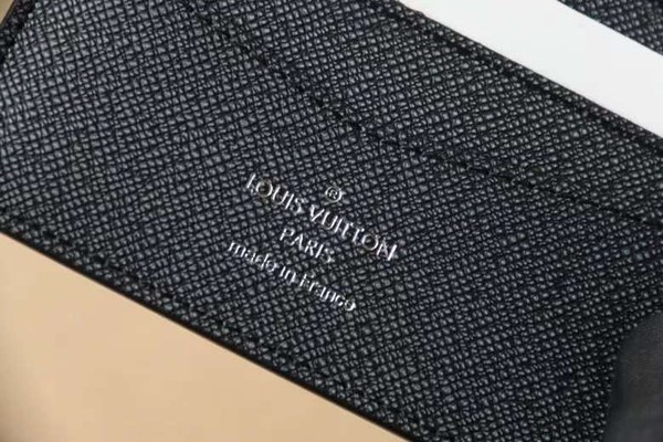 루이비통 2022 Brazza  Monogram 슬랜더 반지갑 지갑