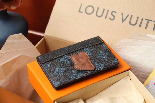 루이비통 2022 Brazza M81789 Monogram 오거나이저 지갑
