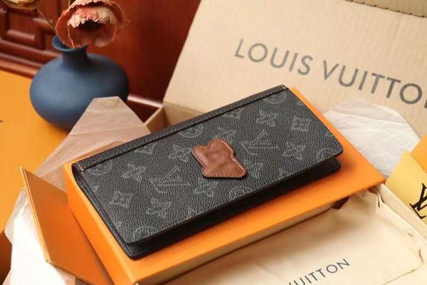 루이비통 2022 Brazza M81807 Monogram 장지갑 지갑