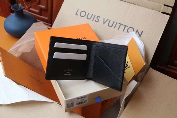 루이비통 2022 M81847  Multiple 반지갑 지갑