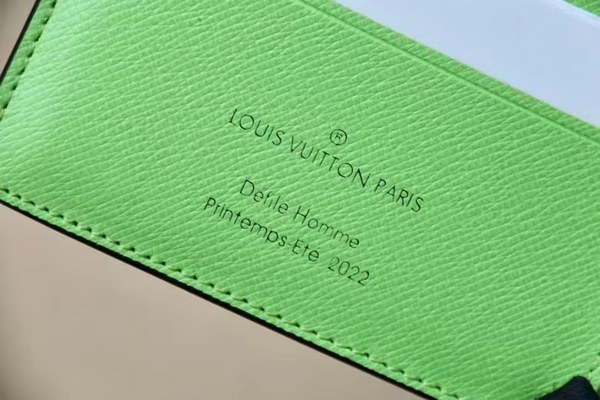 루이비통 2022 M81257 Multiple Monogram  N°7 Monogram  LV 11.5 x 9 x 1.5 반지갑