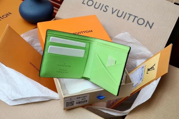 루이비통 2022 M81257 Multiple Monogram  N°7 Monogram  LV 11.5 x 9 x 1.5 반지갑