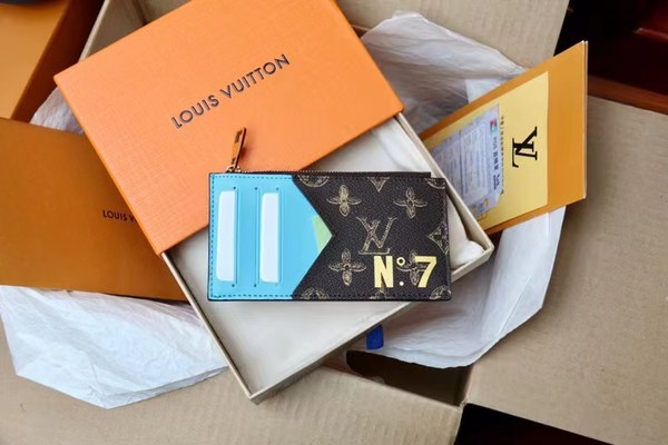 루이비통 2022 M81256 Virgil Abloh  Trunk L’Œil  Coin Monogram  N°7 Monogram  LV 8 x 14.5 x 1cm 지갑