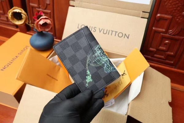 루이비통 2022 N64602 size:8x11cm 카드 지갑