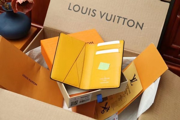 루이비통 2022 N64602 size:8x11cm 카드 지갑