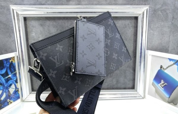 New 22 s/s 루이비통 LV 모노그램 이클립스 파우치 & 카드홀더 가스통 웨어러블 월릿 ㅡGASTON WEARABLE WALLET