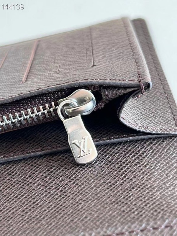 루이비통 2021 니고콜라보 2 M66540 장 지갑