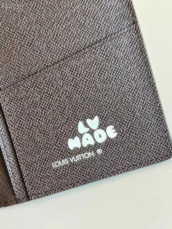 루이비통 2021 니고콜라보 2 M66540 장 지갑