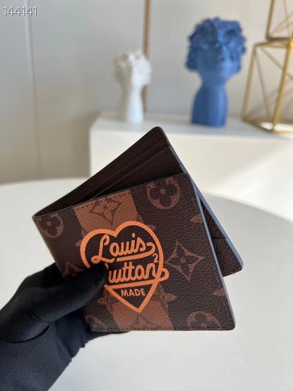 루이비통 2021 니고콜라보 2 M60895 반 지갑