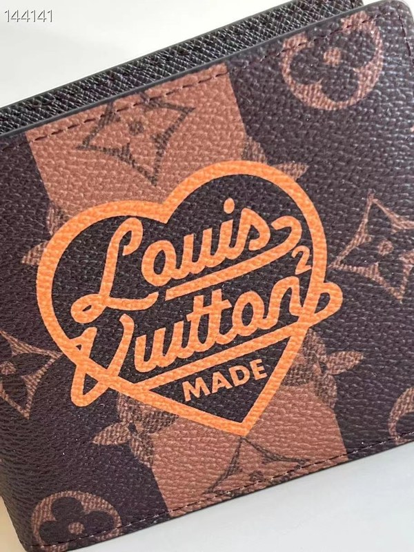 루이비통 2021 니고콜라보 2 M60895 반 지갑