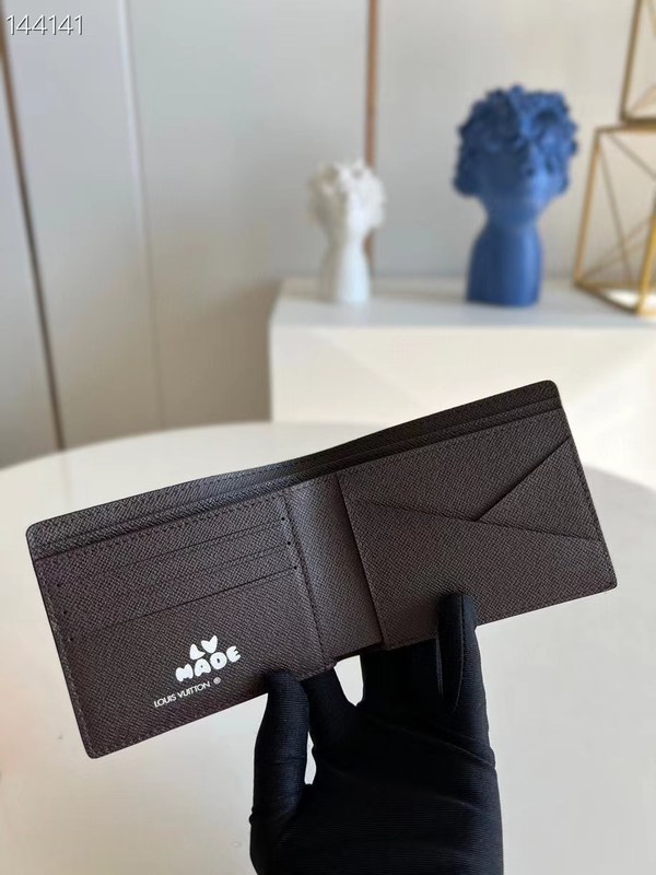 루이비통 2021 니고콜라보 2 M60895 반 지갑