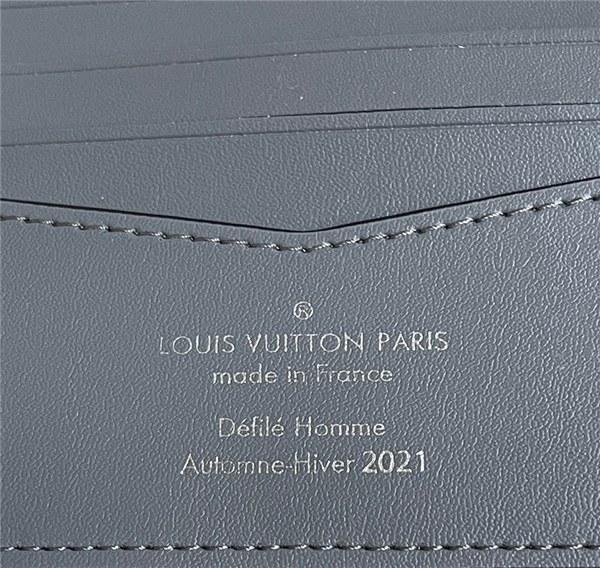 [해외배송]LOUIS VUITTON 루이비통 캔버스 슬렌더 월릿 M8080