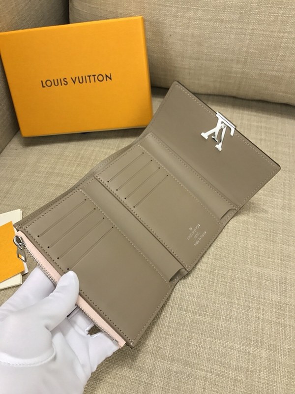 루이비통 카푸신 컴팩트월릿 M62156 LV 여자지갑 5115