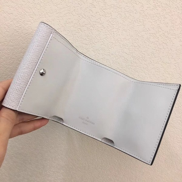 루이비통 디스커버리 컴팩트 월릿 M67621