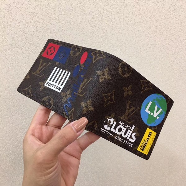 루이비통 멀티플 월릿 M67819