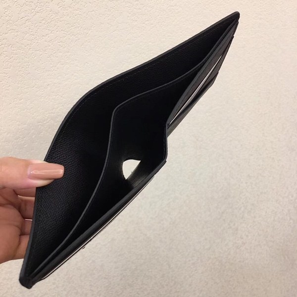 루이비통 멀티플 월릿 M67819