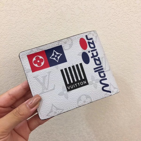 루이비통 멀티플 월릿 M67819