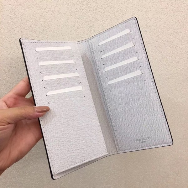 루이비통 브라짜 월릿 M67823