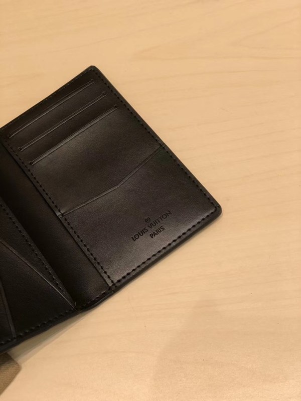 Louis Vuitton 2020 Leather Card Purse M69044