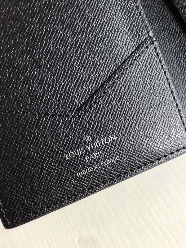 루이비통 여권지갑 N61701