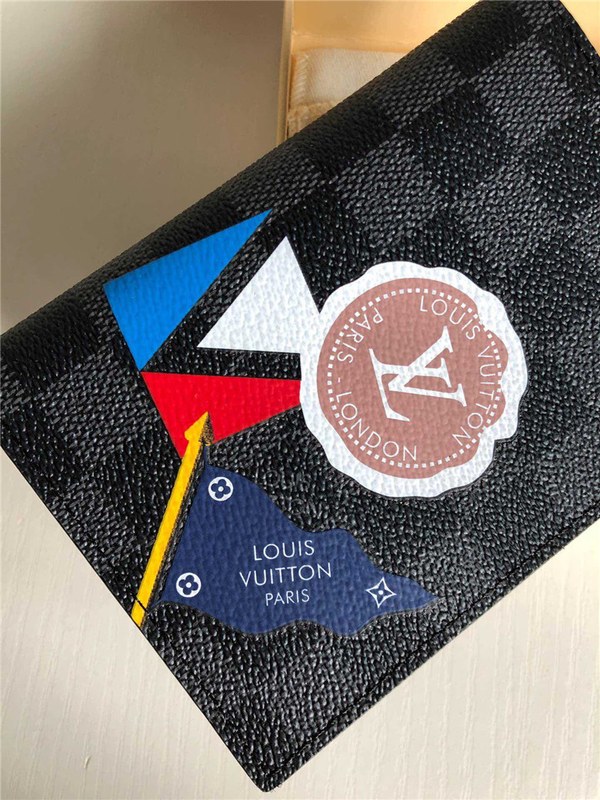 루이비통 여권지갑 N61701