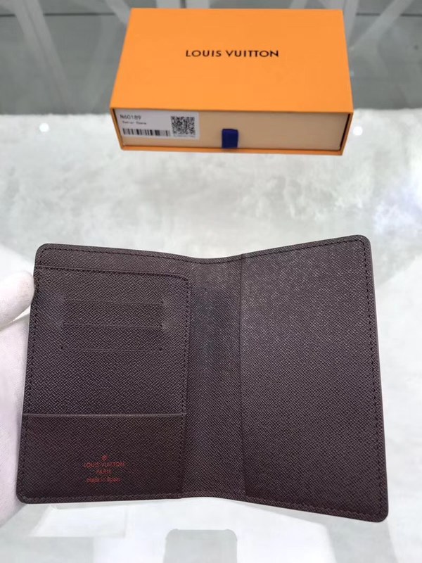 루이비통 여권지갑 N60189