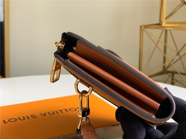 루이비통 지퍼 장지갑 M69162