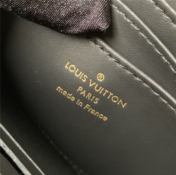 루이비통 지피 동전 지갑 M67690 신상