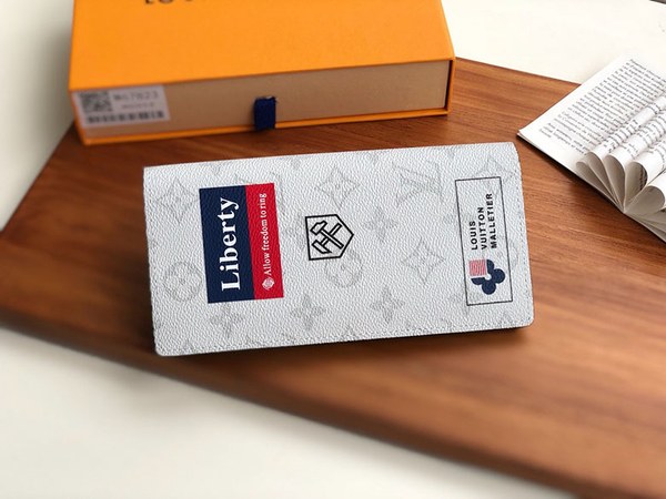 루이비통 장지갑 M67823봄신상