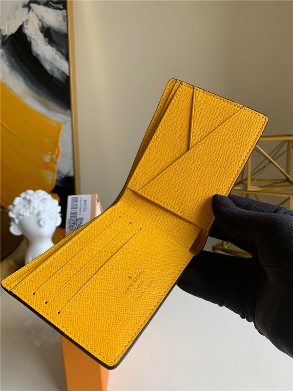 루이비통 멀티플 반지갑  M69253 2020/신상