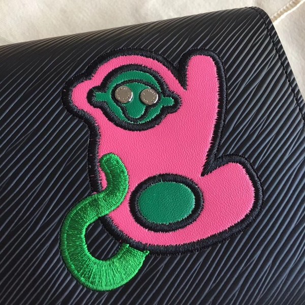 루이비통 트위스트 체인지갑봄신상 M63320