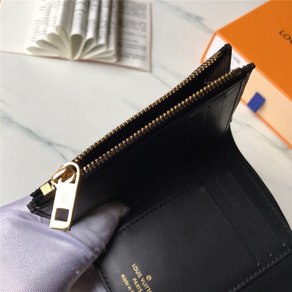 루이비통 베리지갑 M67496 신상